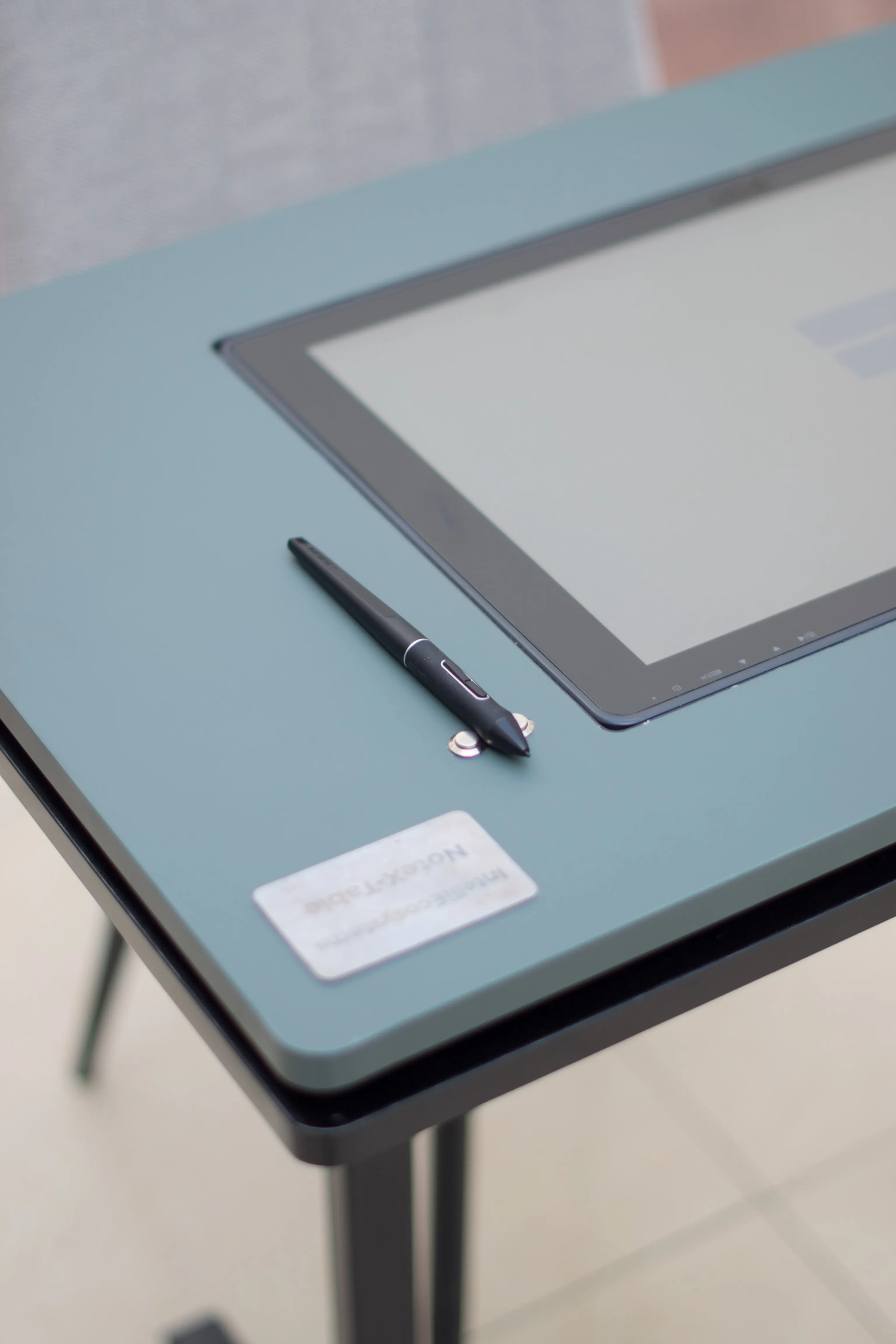 NoteX Table - NoteX Table — top angle